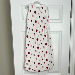 Kyte BABY sleep bag - 1.0 TOG - strawberry print
